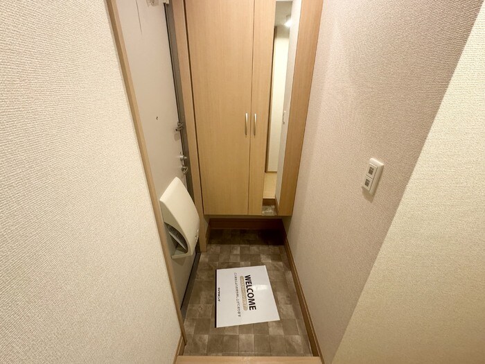 物件内観写真19　(玄関)