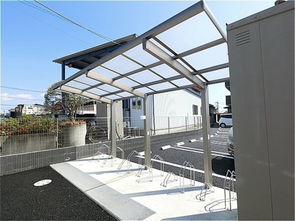 建物設備(駐輪場)