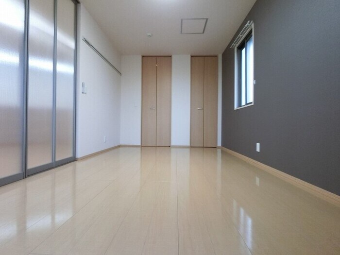 物件内観写真10　(洋室)