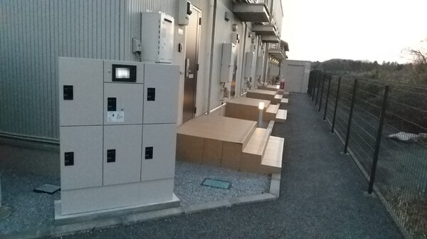 オンライン電源式・宅配ボックス設置しました