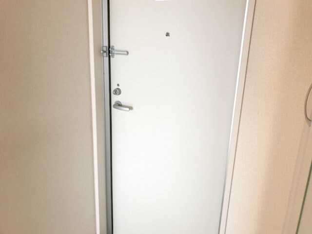 物件内観写真14　(玄関)