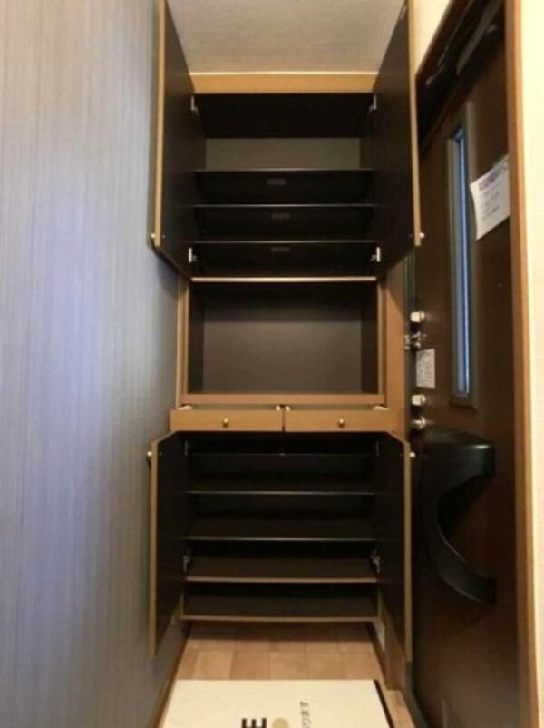 玄関(シューズＢＯＸ)