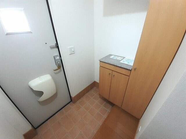 物件内観写真9　(玄関です)