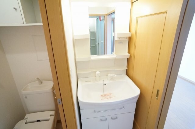 物件内観写真14　(スペースが確保できる洗面所です)