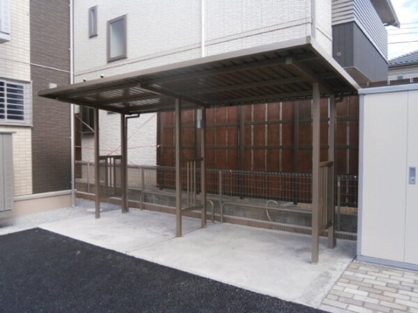 建物設備(駐輪場)