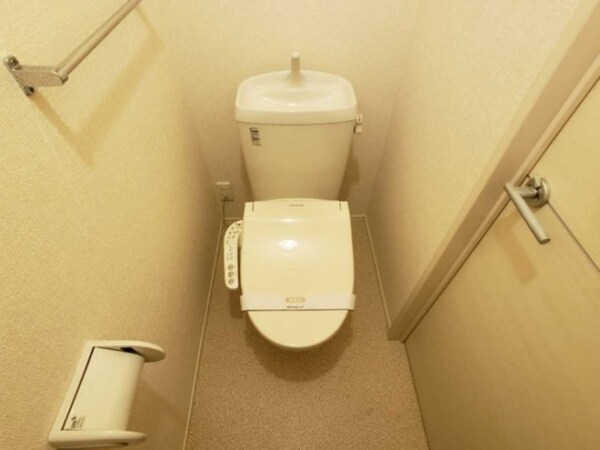 トイレ(温水洗浄暖房便座のトイレ)