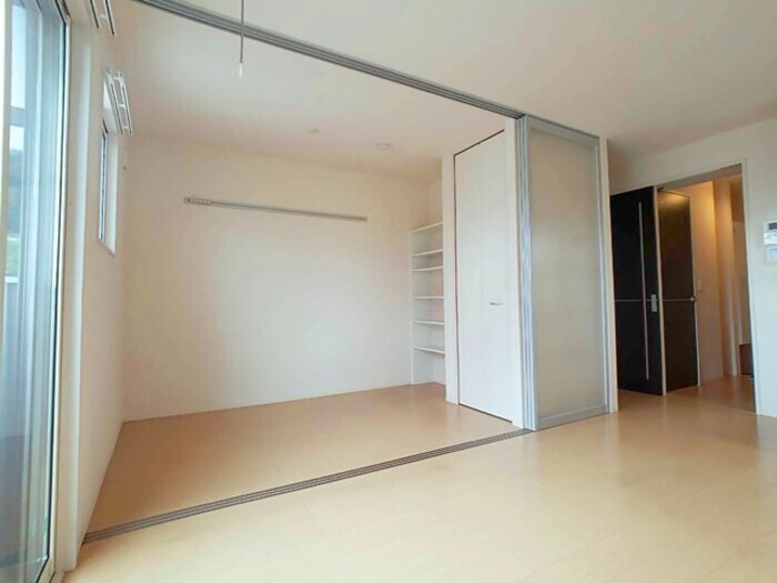 物件内観写真9　(洋室)