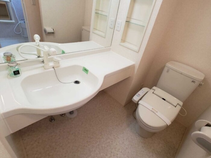 物件内観写真10　(洗面所)