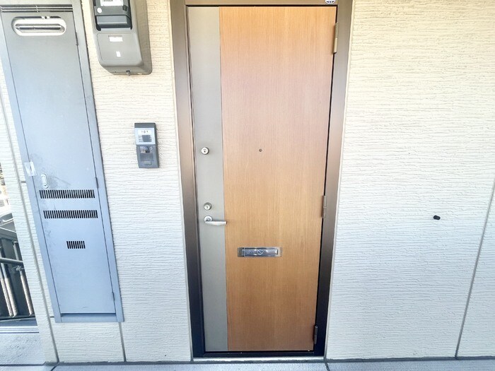 物件内観写真14　(玄関)