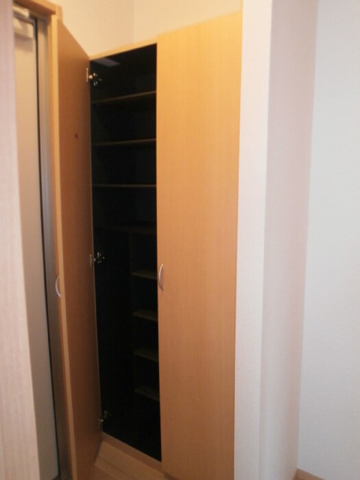 物件内観写真13　(シューズボックス)