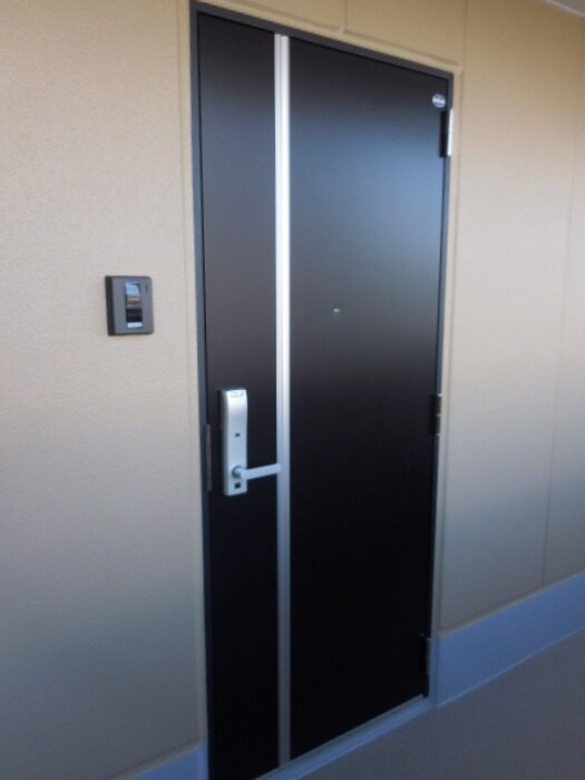 物件内観写真12　(玄関)