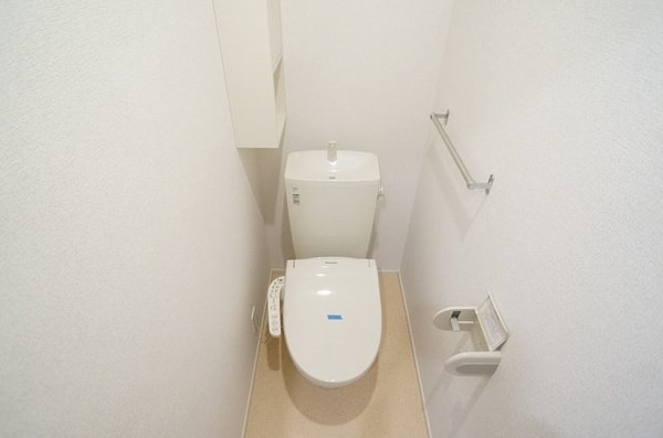 トイレ(ゆったりとした空間のトイレです)