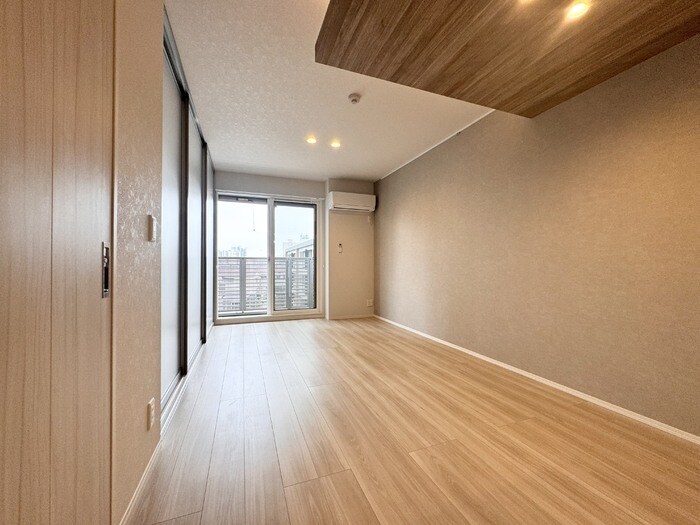 物件内観写真5　(LDK（別角度）)