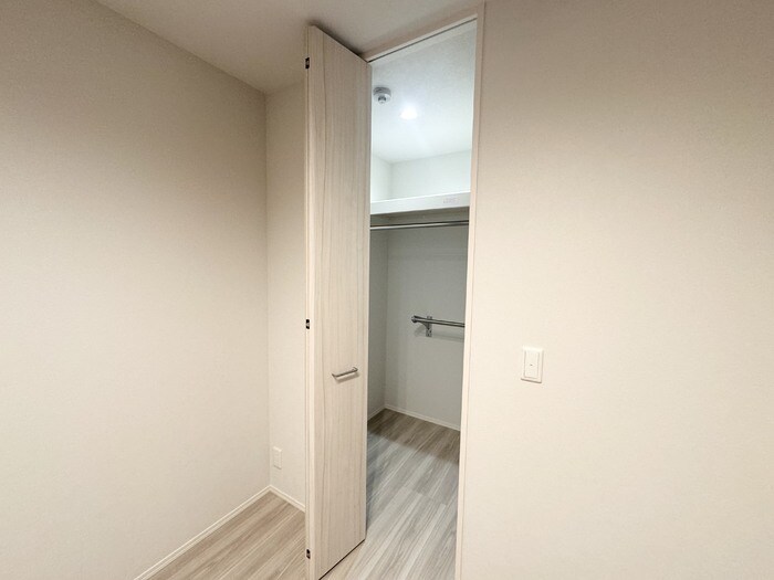 物件内観写真19　(ウォークインクローゼット)