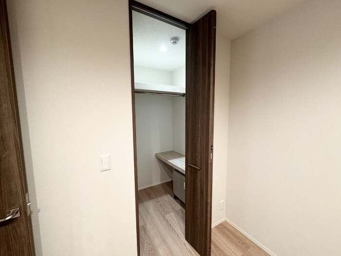 物件内観写真24　(ウォークインクローゼット)