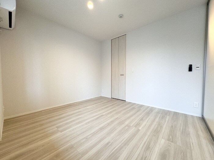 物件内観写真11　(洋室)