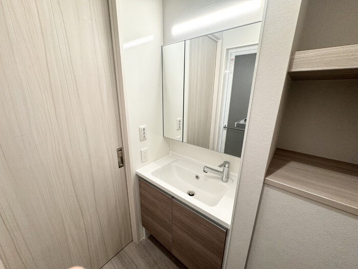 物件内観写真13　(洗面所)