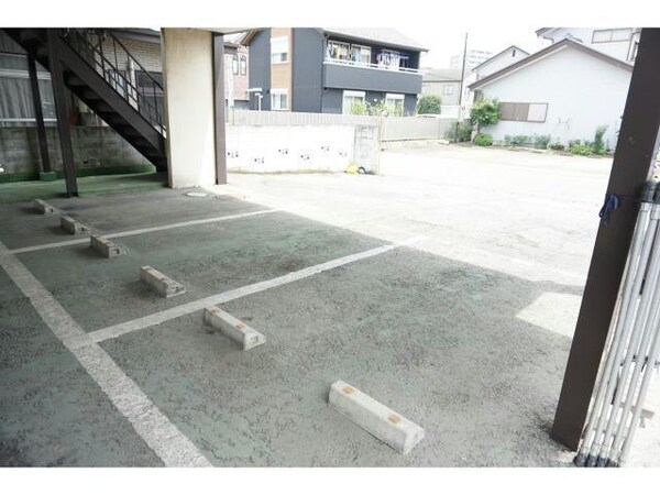 駐車場(駐車場)