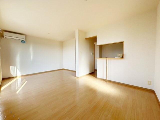 物件内観写真6　(LDK)