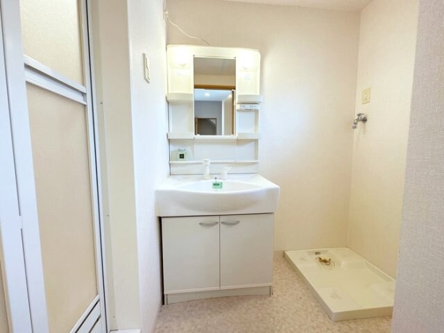物件内観写真13　(洗面所)