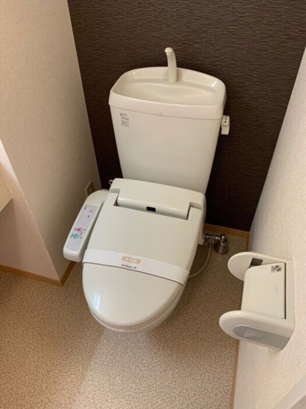トイレ(温水洗浄暖房便座のトイレ)