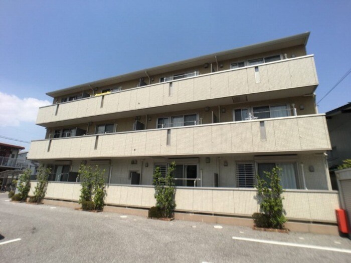 物件外観写真1　(建物外観)