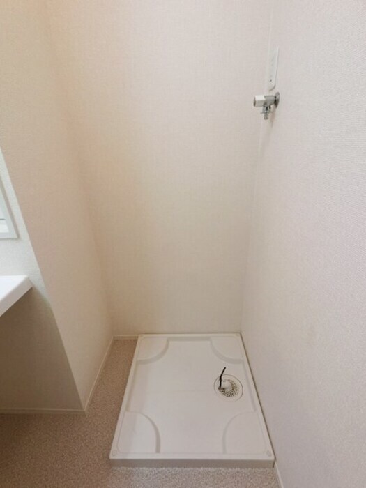 物件内観写真16　(洗面室 洗濯機置き場)