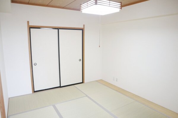 和室(※退去前の為、同ﾀｲﾌﾟのお部屋です)