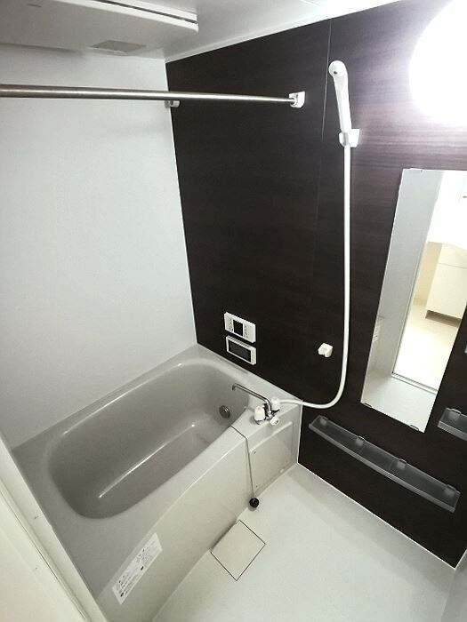 物件内観写真10　(換気暖房乾燥機付浴室)