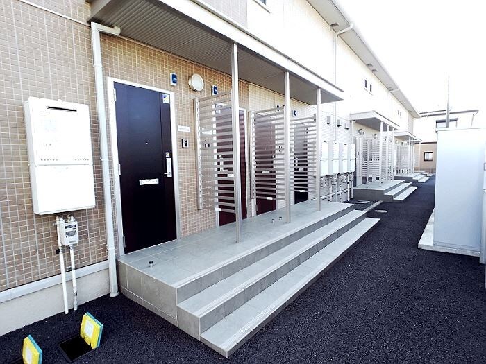 物件外観写真5　(エントランス)
