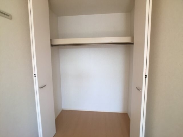物件内観写真14　(クローゼット)