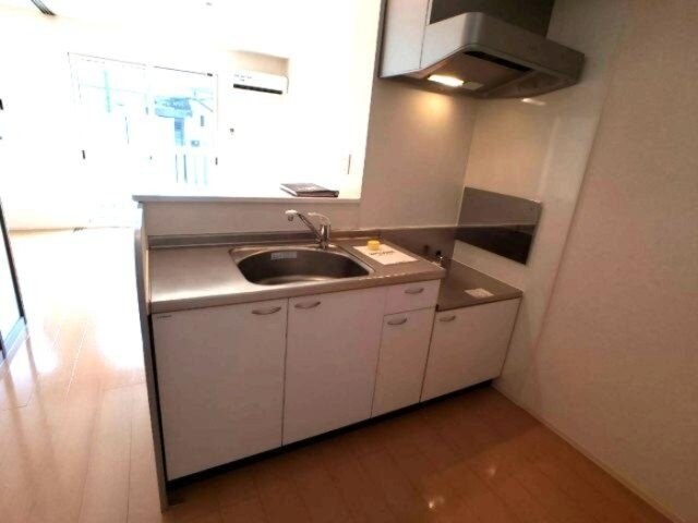 物件内観写真6　(対面キッチン)