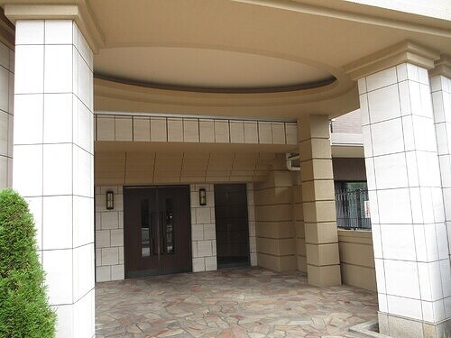 物件外観写真2　(エントランス)