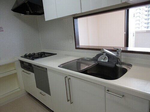 物件内観写真4　(キッチン（内装後）)