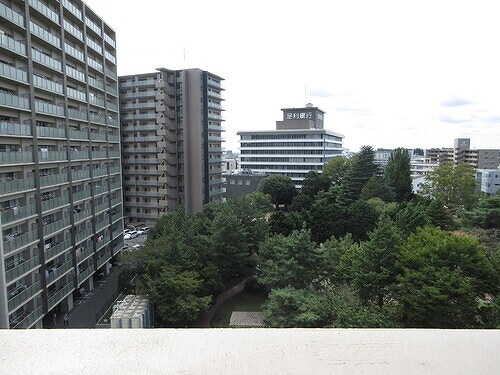 物件内観写真7　(バルコニーからの眺望)