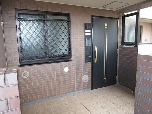 物件内観写真14　(玄関)