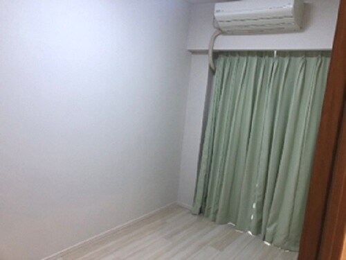 物件内観写真10　(洋室約5.0畳　※2025年9月撮影)