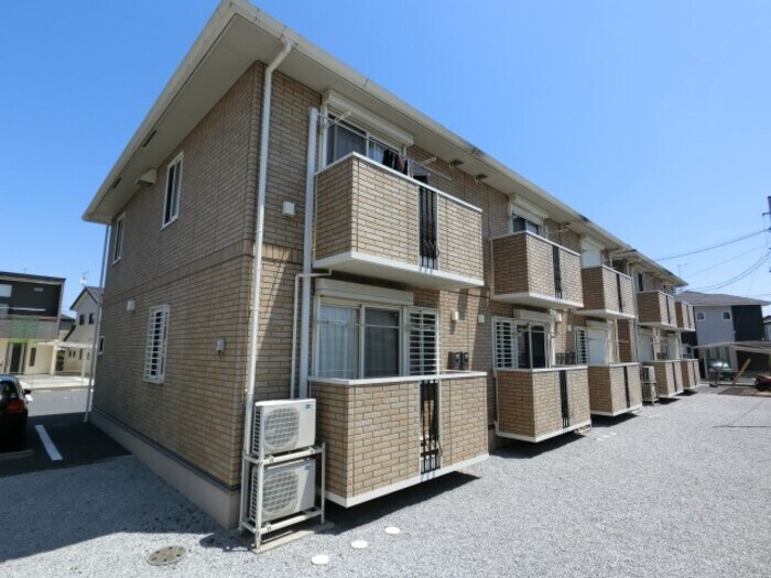 物件外観写真1　(建物外観 Ａ・Ｂ棟)