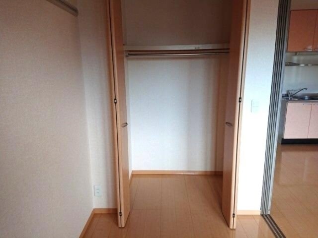 物件内観写真13　(収納)