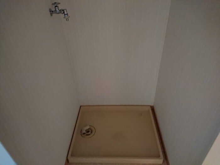 物件内観写真18　(洗濯機置き場)