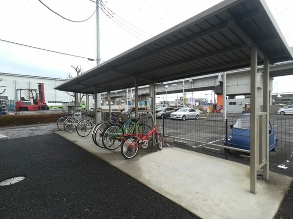 建物設備(駐輪場)
