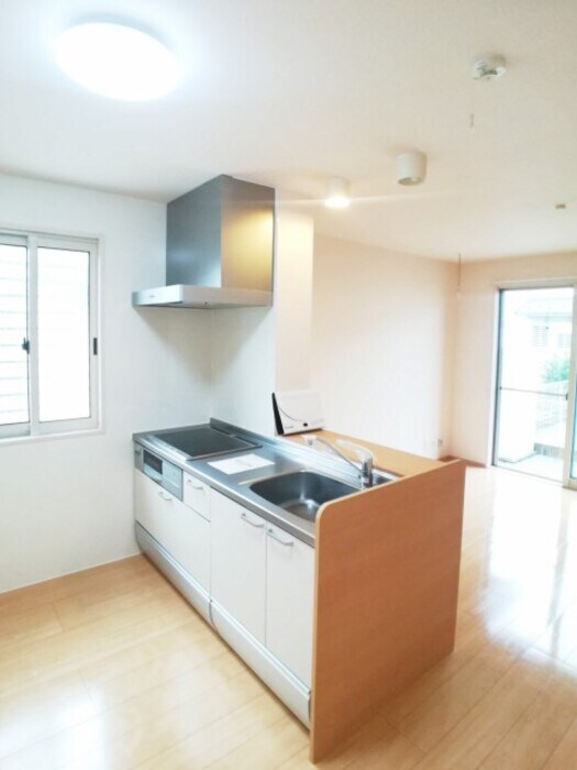 物件内観写真8　(ＩＨ付き対面キッチン)