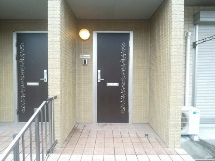 物件外観写真3　(ロビー)