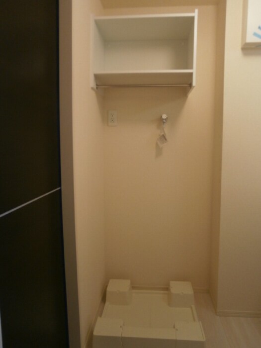 物件内観写真15　(洗濯機置き場)