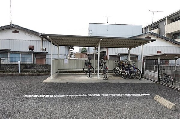 建物設備(駐輪場)