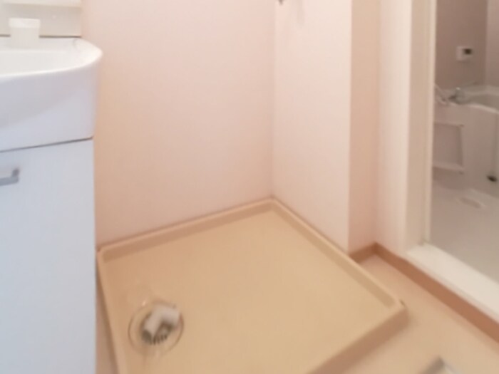 物件内観写真17　(洗濯機置き場)