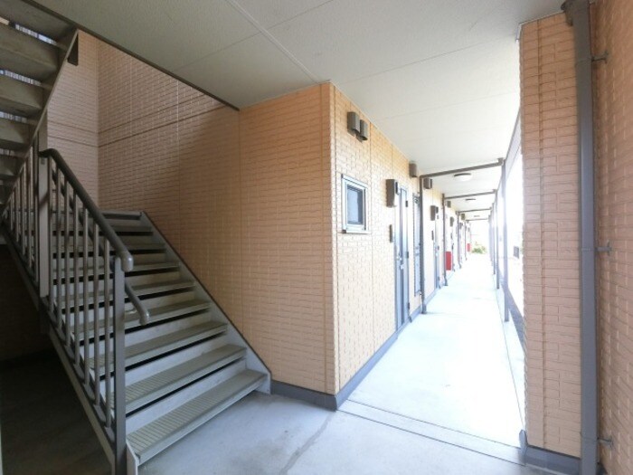 物件外観写真3　(ロビー)