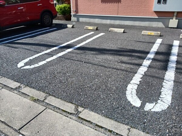 駐車場(駐車場です)
