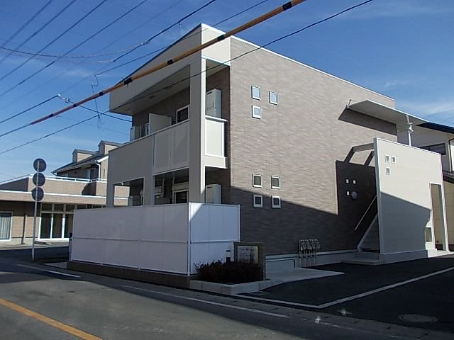 ラポレネス