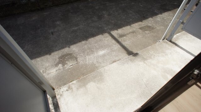 物件内観写真5　(テラス)